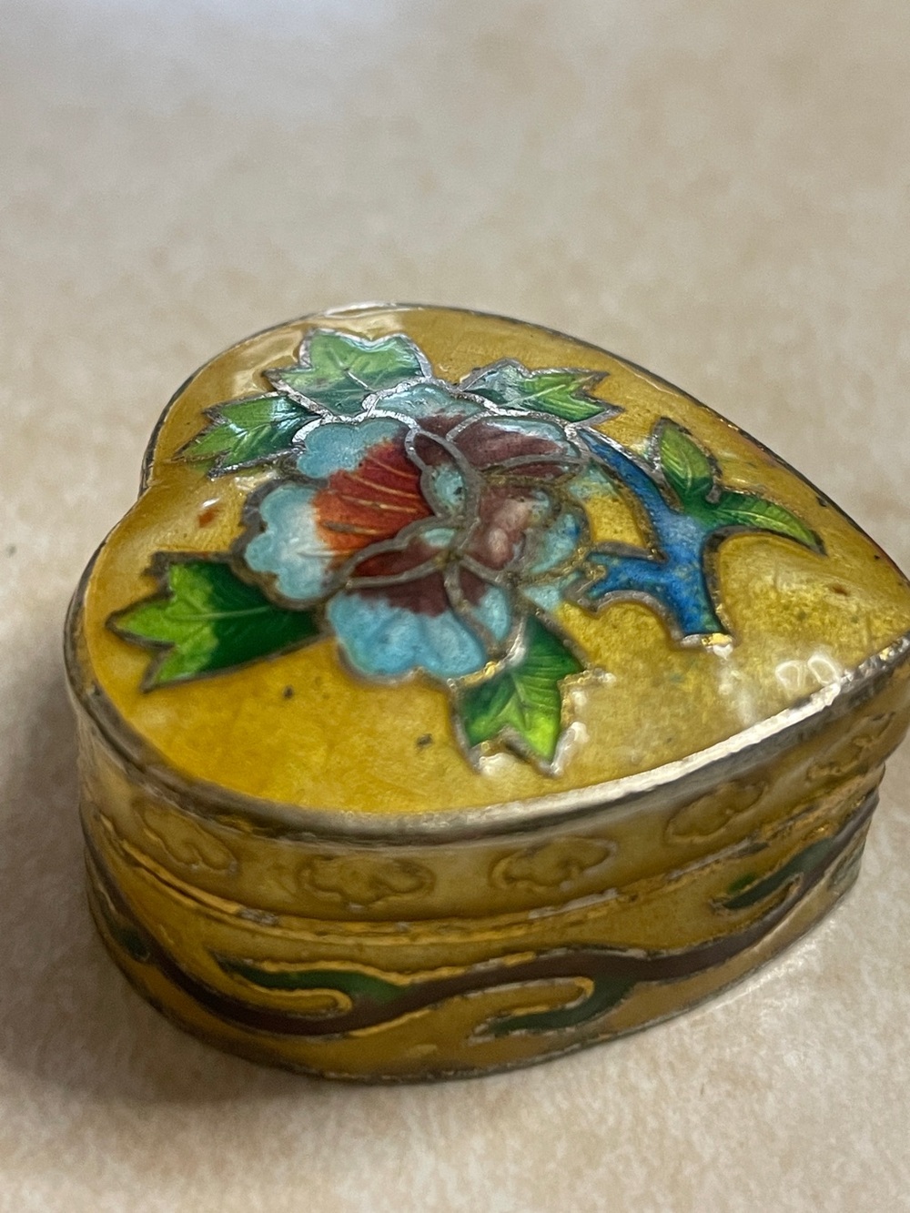 Vintage Yellow Floral Heart Cloisonné Trinket Box - Elegant Women’s Accessory